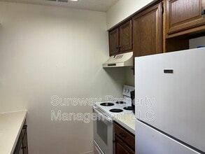 5007 Ravens Crest Dr in Plainsboro, NJ - Building Photo - Building Photo