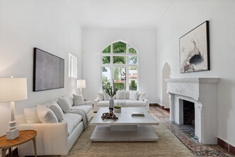 319 Mendoza Ave in Miami, FL - Building Photo - Building Photo