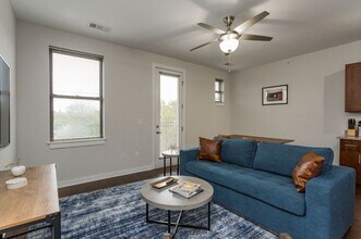 1016 18th Ave S in Nashville, TN - Building Photo - Building Photo