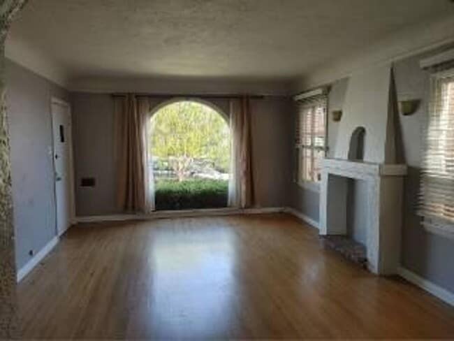 property at 243 1/2-169-162 Park Ave