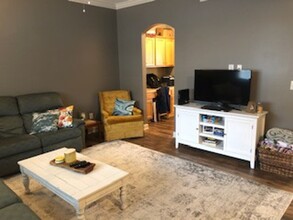 553 Rosedale Ave-Unit -Unit 102 in Nashville, TN - Building Photo - Building Photo