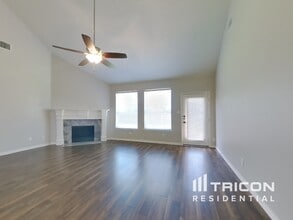 2817 Deerhurst Dr in Highland Village, TX - Building Photo - Building Photo