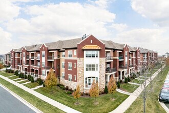 Van Buren Place in Sun Prairie, WI - Building Photo - Building Photo