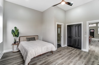 2455 W McMicken Ave in Cincinnati, OH - Building Photo - Building Photo