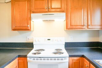 920 SE 50th Ave-Unit -920 in Portland, OR - Building Photo - Building Photo