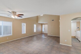 5016 Glittering Star Ct in Las Vegas, NV - Building Photo - Building Photo