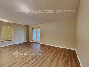 2486 W Moonlight Ln in Eustis, FL - Foto de edificio - Building Photo