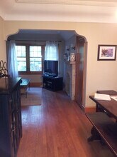 2627 N 62nd St, Unit Charming 1 bdrm upper in Wauwatosa, WI - Foto de edificio - Building Photo