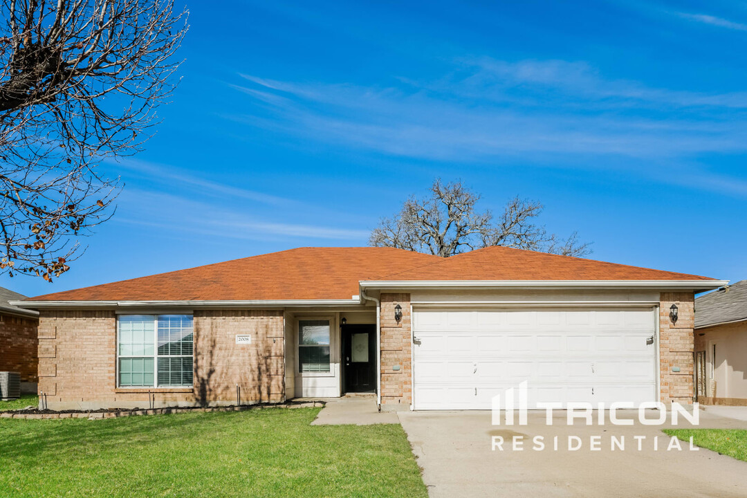 2008 Wahoo Dr in Mansfield, TX - Building Photo