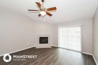 13006 Staffordshire Dr S in Jacksonville, FL - Foto de edificio - Building Photo