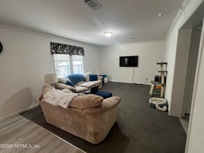219 Mangrove St in Pomona Park, FL - Building Photo - Building Photo