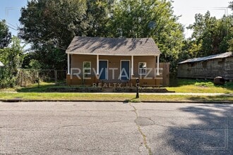 1105 Adams St in Mobile, AL - Building Photo - Building Photo