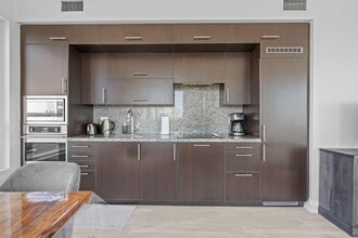 4790 Yonge St in Toronto, ON - Building Photo - Building Photo