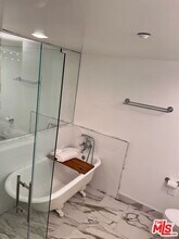 1018 4th St-Unit -103 in Santa Monica, CA - Foto de edificio - Building Photo