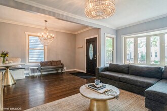 4024 N Maplewood Ave in Chicago, IL - Building Photo - Building Photo