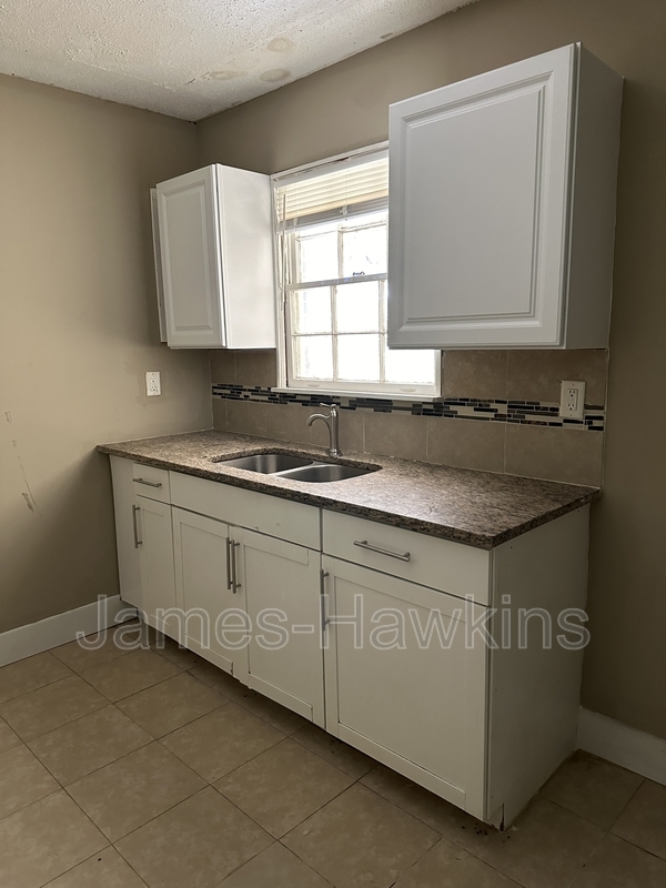 4524 Narrow Lane Rd in Montgomery, AL - Building Photo - Building Photo