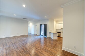 2 Stewart Ave-Unit -2F in Huntington, NY - Building Photo - Building Photo