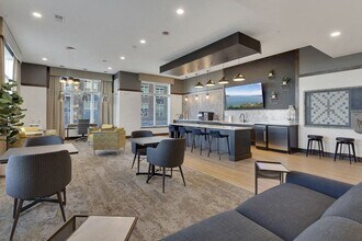 The Edison at Wheat Ridge in Wheat Ridge, CO - Foto de edificio - Building Photo