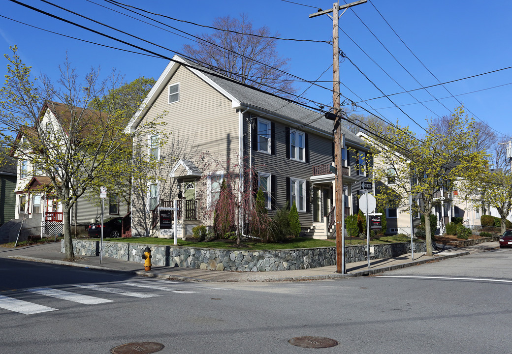 59 Myrtle St in Waltham, MA - Foto de edificio