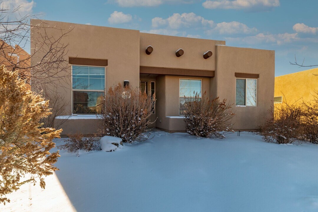 106 Rancho Viejo Blvd in Santa Fe, NM - Building Photo