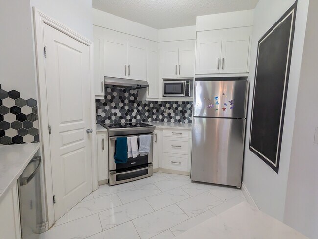 138-118 18 Ave SE in Calgary, AB - Building Photo - Building Photo