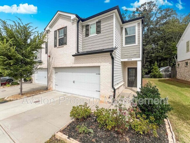 property at 1094 Arrowlake Rd