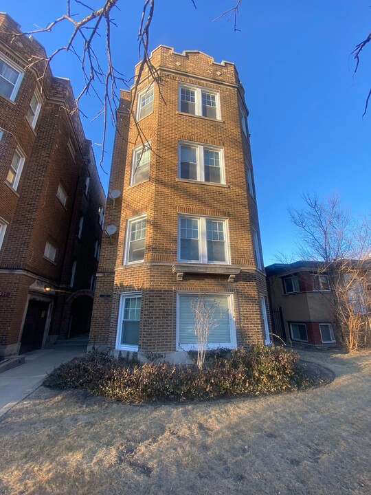 733 Brummel St, Unit 1 in Evanston, IL - Foto de edificio