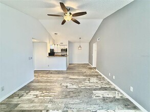 5128 Conroy Rd in Orlando, FL - Building Photo - Building Photo