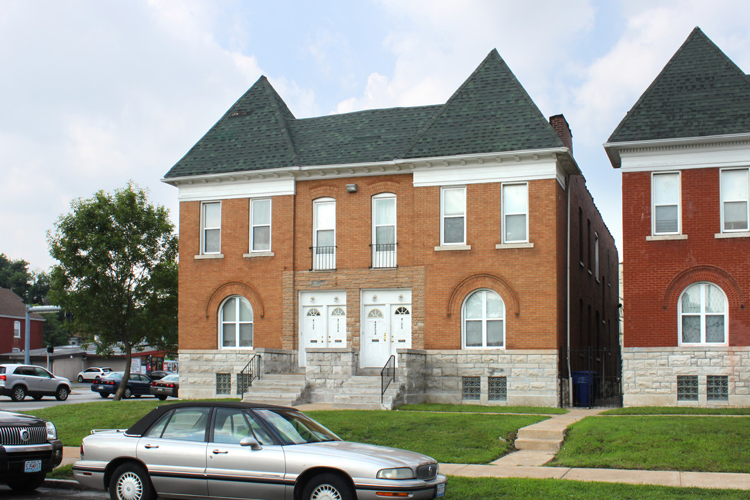 4975 Fountain Ave in St. Louis, MO - Building Photo