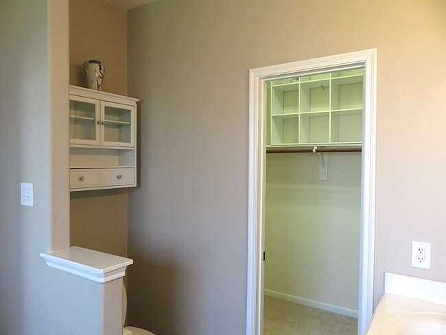 property at 2723 Calico Creek Ln