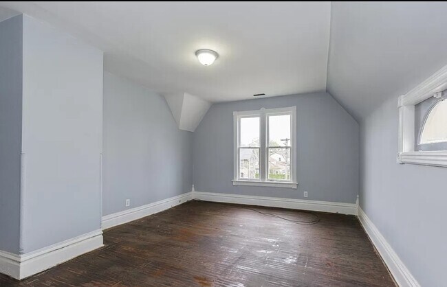 105 Hill Ave in Elgin, IL - Building Photo - Building Photo