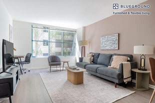 2 Townsend St in San Francisco, CA - Building Photo