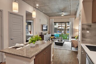 1500 S Shepherd Dr in Houston, TX - Building Photo - Building Photo