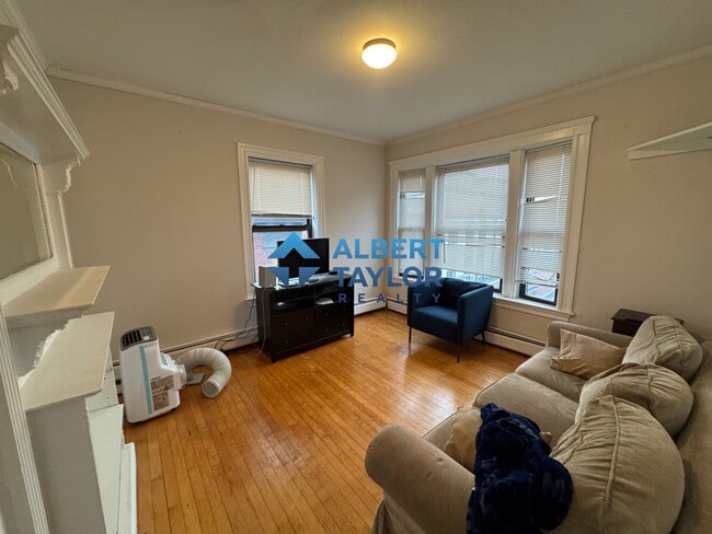 7 Upland Rd, Unit 8