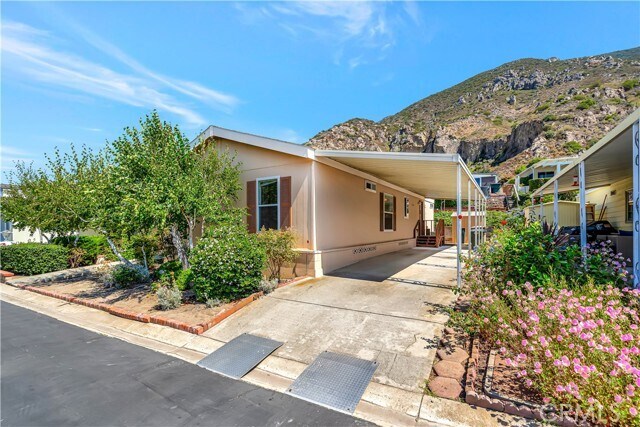 24 Gitana Ave in Camarillo, CA - Building Photo