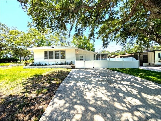 property at 12596 143rd St