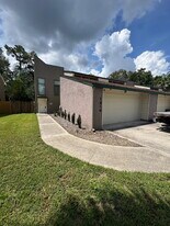 1616 Mardis Pl W in Jacksonville, FL - Building Photo