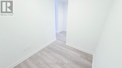 1007 The Queensway in Toronto, ON - Building Photo - Building Photo