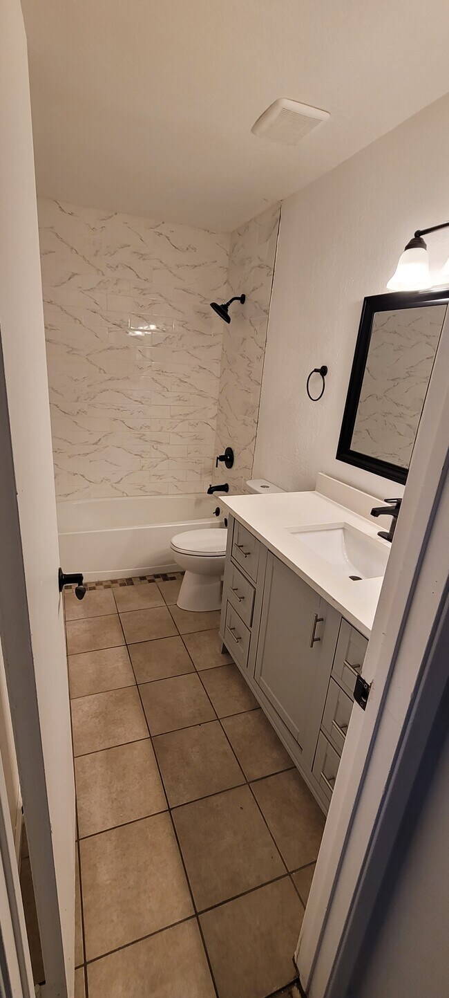 8112 N 33rd Dr in Phoenix, AZ - Building Photo - Building Photo