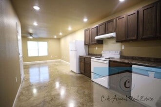 704 Ellis Ave in Trumann, AR - Building Photo - Building Photo