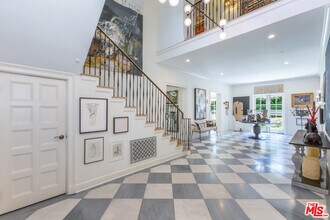 402 S Hudson Ave in Los Angeles, CA - Building Photo - Building Photo