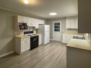 300 Rolling Way in Signal Mountain, TN - Building Photo - Building Photo