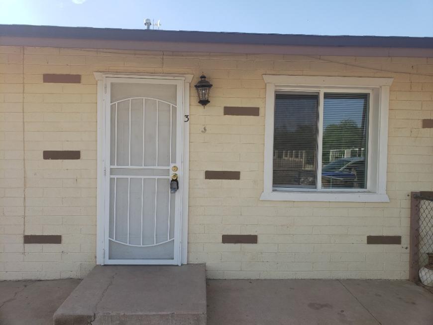 113 E 9th St in Eloy, AZ - Foto de edificio