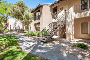 14145 N 92nd St, Unit 1052 in Scottsdale, AZ - Building Photo