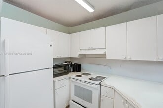 18615 NW 84th Pl. in Hialeah, FL - Building Photo - Building Photo