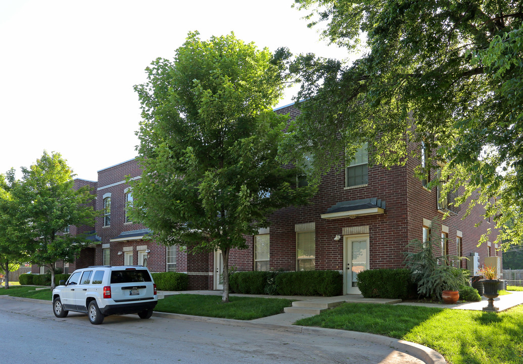 Jenks Brownstones in Jenks, OK - Building Photo