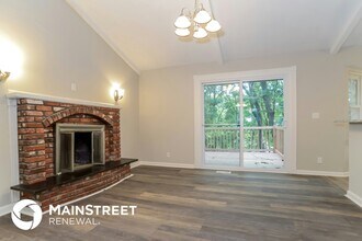 7740 N Grand Ave in Kansas City, MO - Building Photo - Building Photo