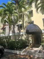 427 Santander Ave, Unit 101 in Coral Gables, FL - Building Photo
