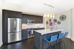 Windsor Cirrus in Seattle, WA - Building Photo