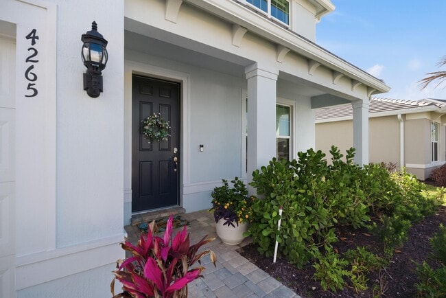 4265 SW Cornerstone Wy in Stuart, FL - Building Photo - Building Photo